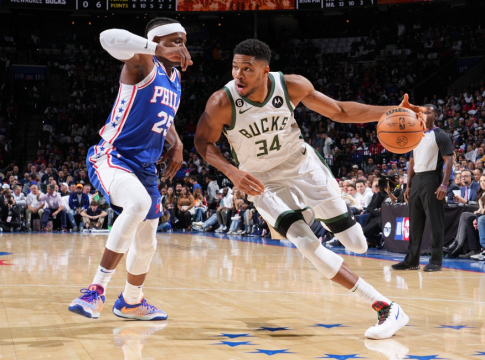 Με… τριπλό Giannis το Top10 του NBA (vid)