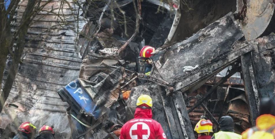 Τέμπη: Επίσημη ομολογία κυβερνητικής ενοχής η απάντηση Βορίδη για τον σταθμάρχη, λέει ο Ραγκούσης