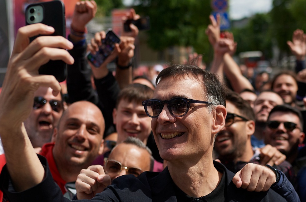 H selfie του Μπαρτζώκα με τους φιλάθλους του Ολυμπιακού