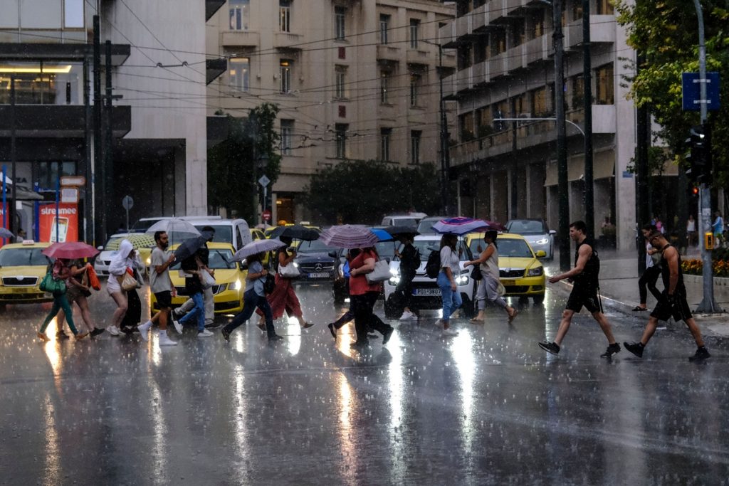 Συναγερμός με την κακοκαιρία που έρχεται – Η πιο βροχερή περιοχή της Ευρώπης η Ελλάδα