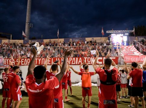 Απίστευτες δηλώσεις από τον αντιπρόεδρο του Πανσερραϊκού: «Κινδυνεύουν τα παιδάκια, που είναι δίπλα στο γήπεδο»