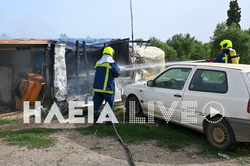 Ηλεία: Στις φλόγες το σπίτι του 37χρονου που σκότωσε την 11χρονη – Φόβοι για βεντέτα μεταξύ των οικογενειών