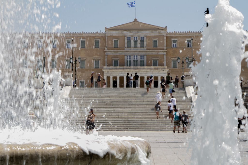 Καιρός: Στους 38 βαθμούς θα σκαρφαλώσει ο υδράργυρος