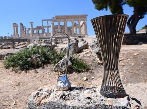 Τα δύο ευρωπαϊκά τρόπαια του Ολυμπιακού βρέθηκαν στην Αίγινα (vid)