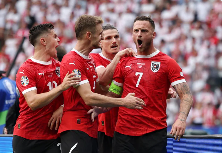 Πολωνία – Αυστρία 1-3: Ζωντανή για την πρόκριση η ομάδα του Ράγκνικ