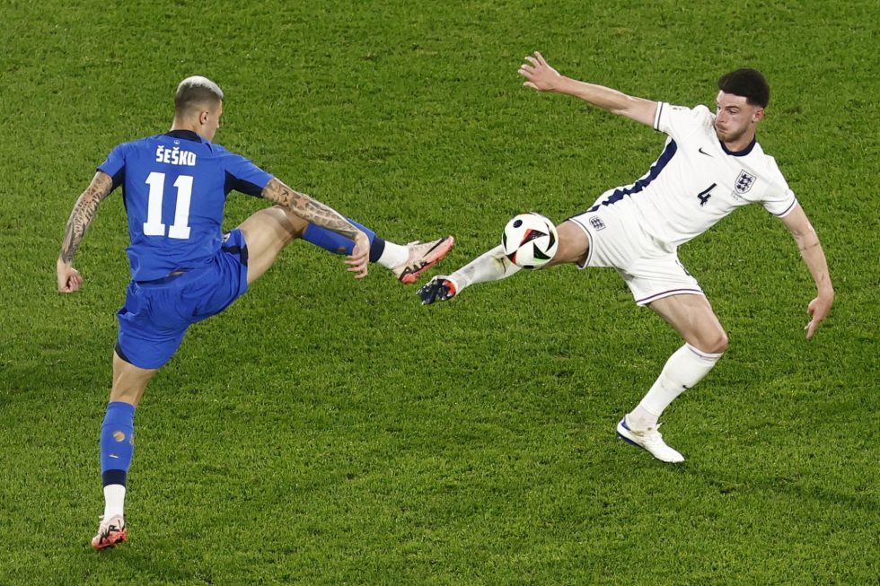 Αγγλία – Σλοβενία 0-0: Κακοποίηση του ποδοσφαίρου και… αγκαλιά στους «16»