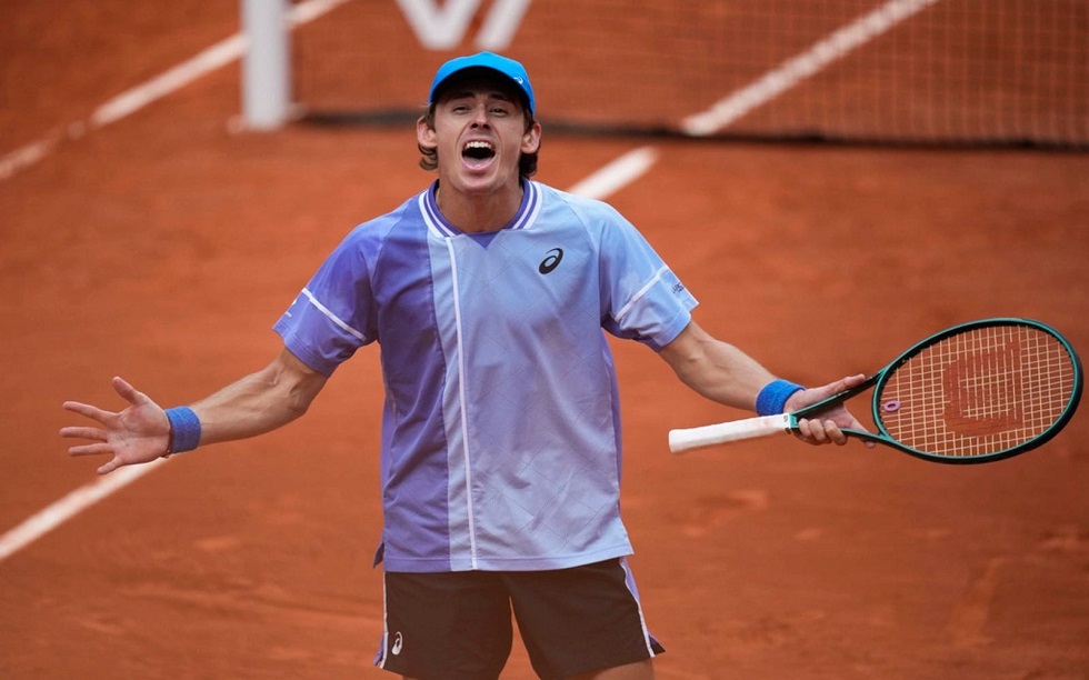 «Πέταξε» εκτός Roland Garros τον Μεντβέντεφ ο Ντε Μινόρ (3-1)
