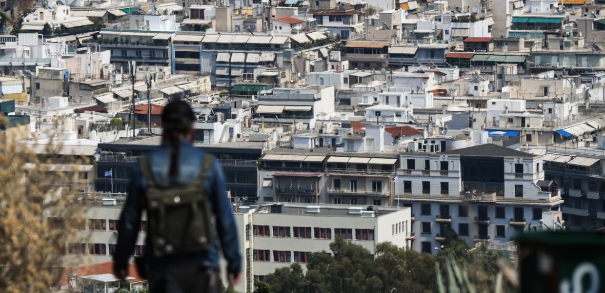 Στεγαστική κρίση και δημογραφικό: Ένα εκρηκτικό κοκτέιλ για τις νεότερες γενεές