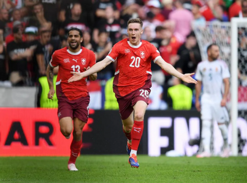 Τρομερό σουτ του Έμπισερ και 2-0 η Ελβετία (vids)