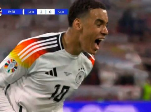 Τρομερό γκολ από τον Μουσιάλα, 2-0 η Γερμανία (vids)