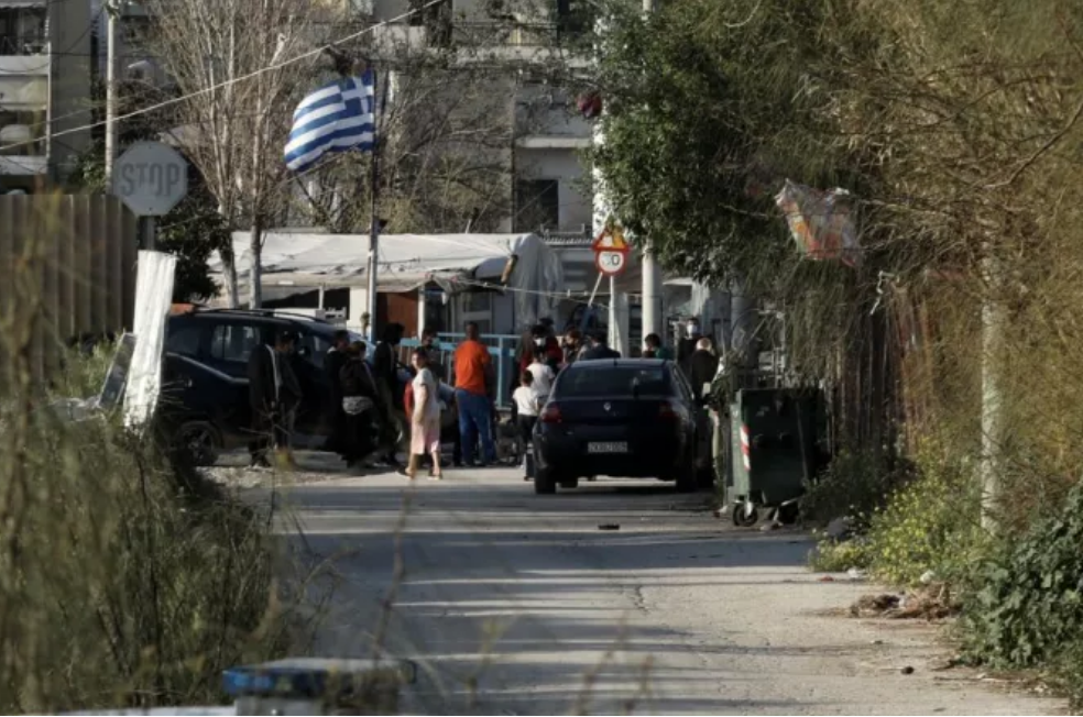 Χαλάνδρι: 15 συλλήψεις σε τέσσερις ημέρες στον καταυλισμό Ρομα – «Δεν υπάρχουν άβατα» λέει η ΕΛ.ΑΣ.