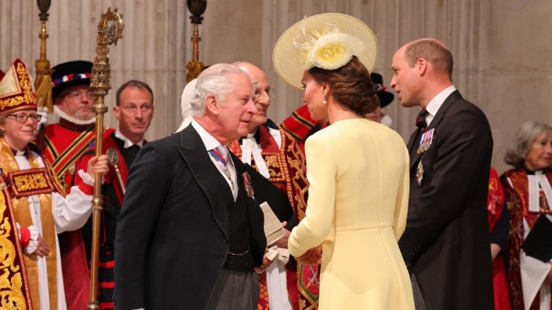 Απανωτά τα χτυπήματα για την Κέιτ Μίντλετον και την Βασιλική οικογένεια: Ο βασιλιάς Κάρολος είναι «πυρ και μανία» με το ζευγάρι