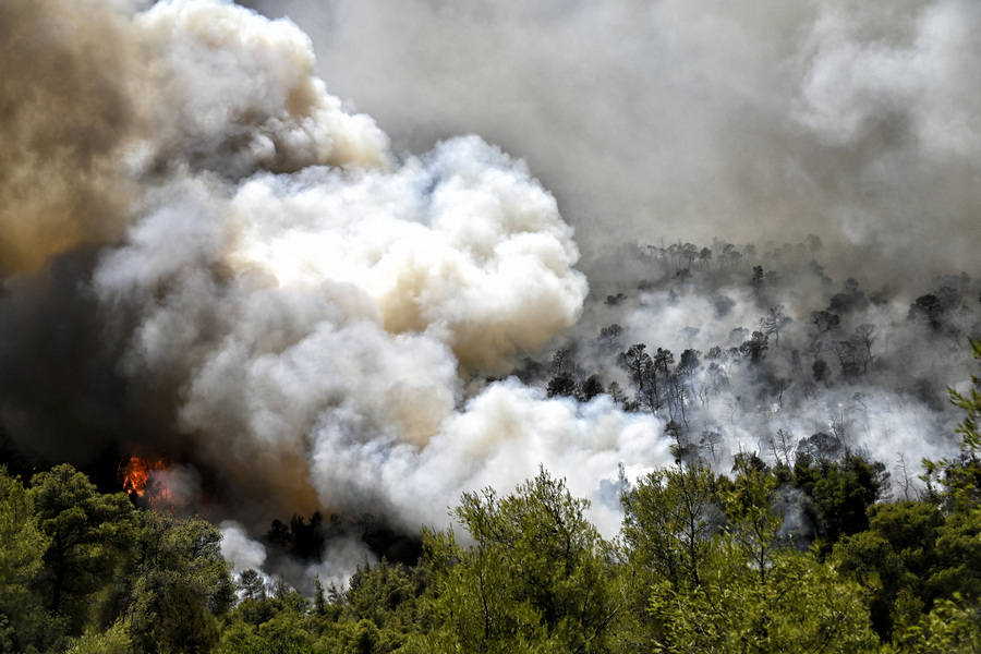 Φωτιά στην Κορινθία: Σε ύφεση το πύρινο μέτωπο στο Σοφικό – «Θα χρειαστεί πολύ δουλειά μέχρι να σβήσει»