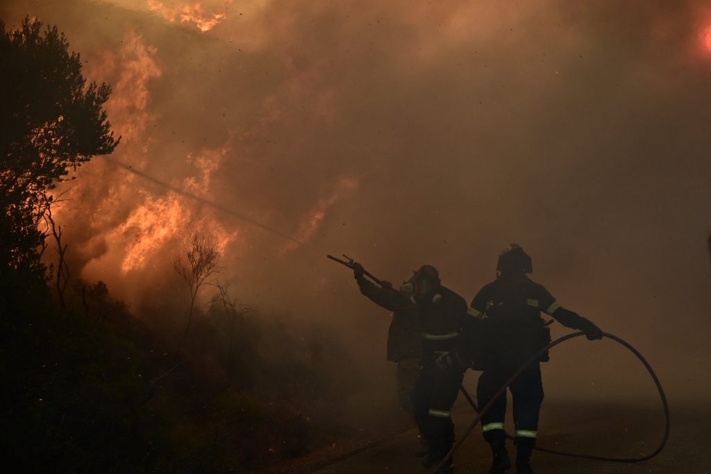 Φωτιά στην Εύβοια: Νέο μήνυμα από το 112