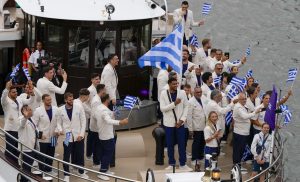 Οι γεμάτοι περηφάνια σημαιοφόροι Αντετοκούνμπο, Ντρισμπιώτη και η ελληνική αποστολή στην τελετή έναρξης (pics & vid)