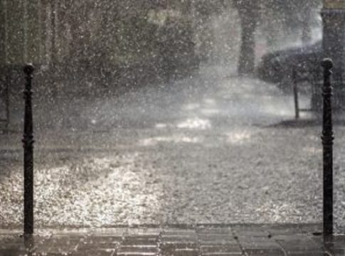 Καιρός: Έρχονται ισχυρές βροχές και καταιγίδες – Έκτακτο δελτίο επιδείνωσης του καιρού