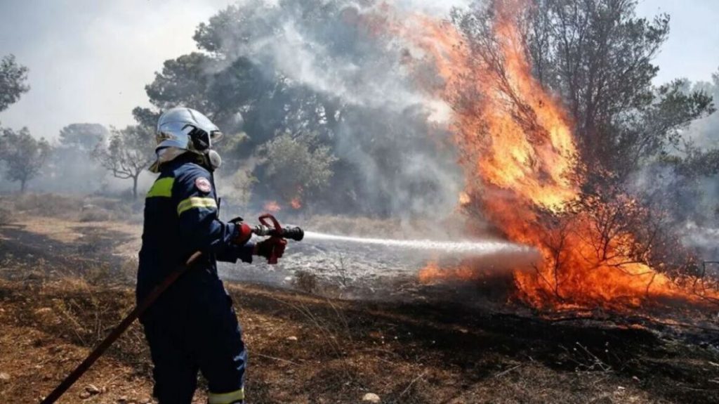 Πυροσβεστική: 46 φωτιές το τελευταίο 24ωρο – Σε ύφεση τα πύρινα μέτωπα