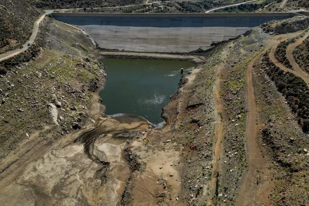 Το «φάντασμα» της λειψυδρίας απειλεί τα νησιά ενόψει της νέας τουριστικής σεζόν