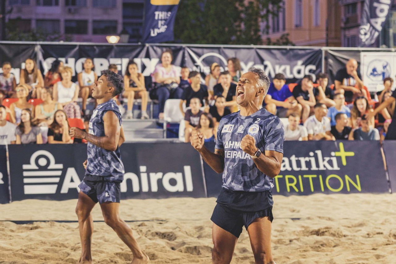 Εντυπωσίασε το «Piraeus Footvolley Stars 2024» στην πλατεία Κοραή (pics)