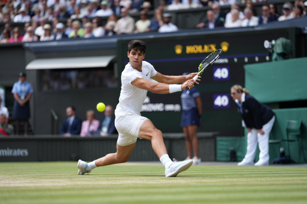 Αλκαράθ – Τζόκοβιτς 3-0: «Βασιλιάς» ξανά στο Wimbledon ο Ισπανός