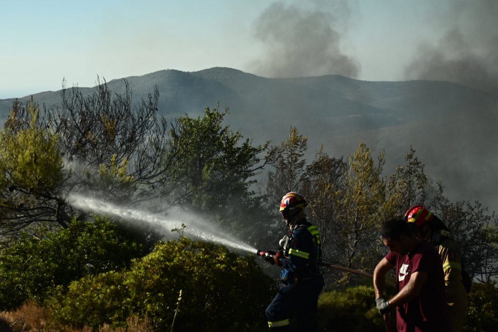 Φωτιά στην Αττική: Υψηλές θερμοκρασίες με ισχυρούς ανέμους έως και 7 μποφόρ τη Δευτέρα