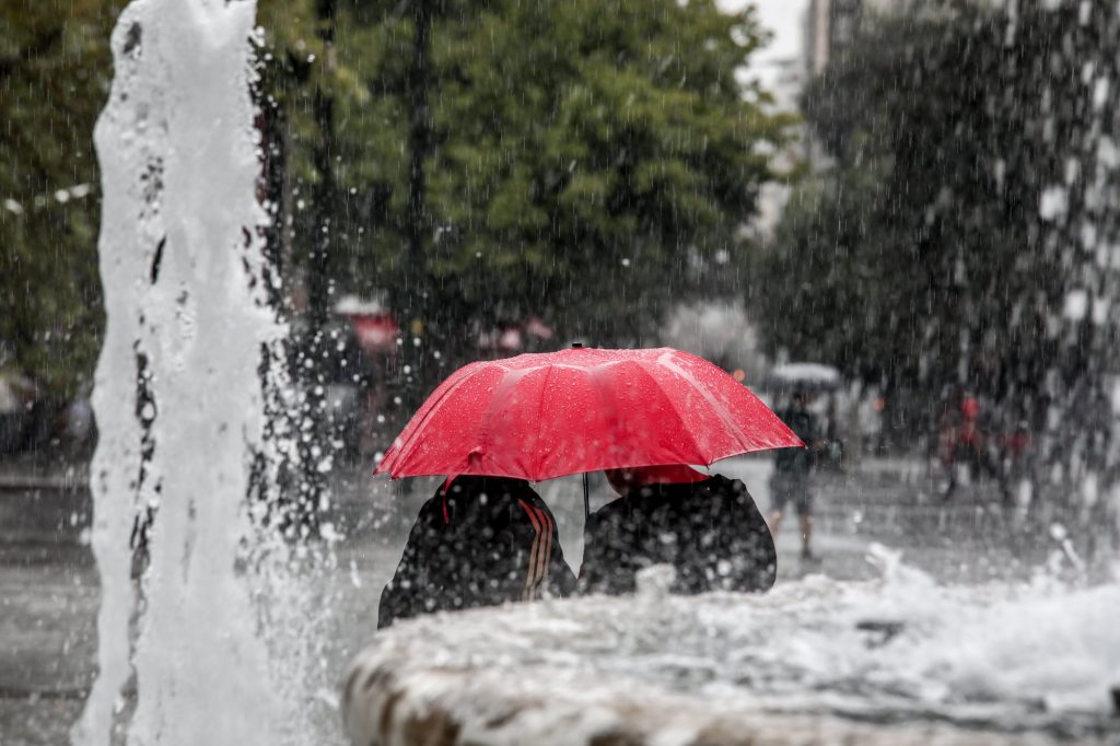 Ήχησε 112 για ισχυρές βροχές και καταιγίδες στην Πελοπόννησο – Νέο έκτακτο δελτίο της ΕΜΥ