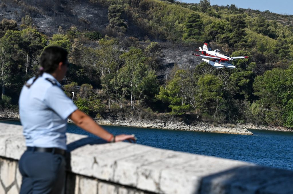 Η γύμνια του «επιτελικού κράτους», τα αμείλικτα ερωτήματα και οι αντιδράσεις του πολιτικού κόσμου