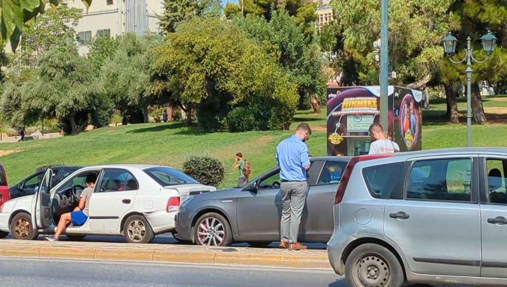 Καραμπόλα τεσσάρων οχημάτων στη Βασιλίσσης Σοφίας