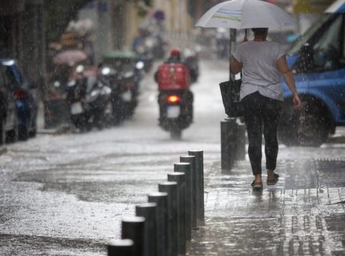 Θα είναι Σεπτέμβριος αλλά θα μοιάζει με… Χριστούγεννα: Κατεβάστε τα φούτερ, έρχεται βαρυχειμωνιά γι’ αυτές τις περιοχές