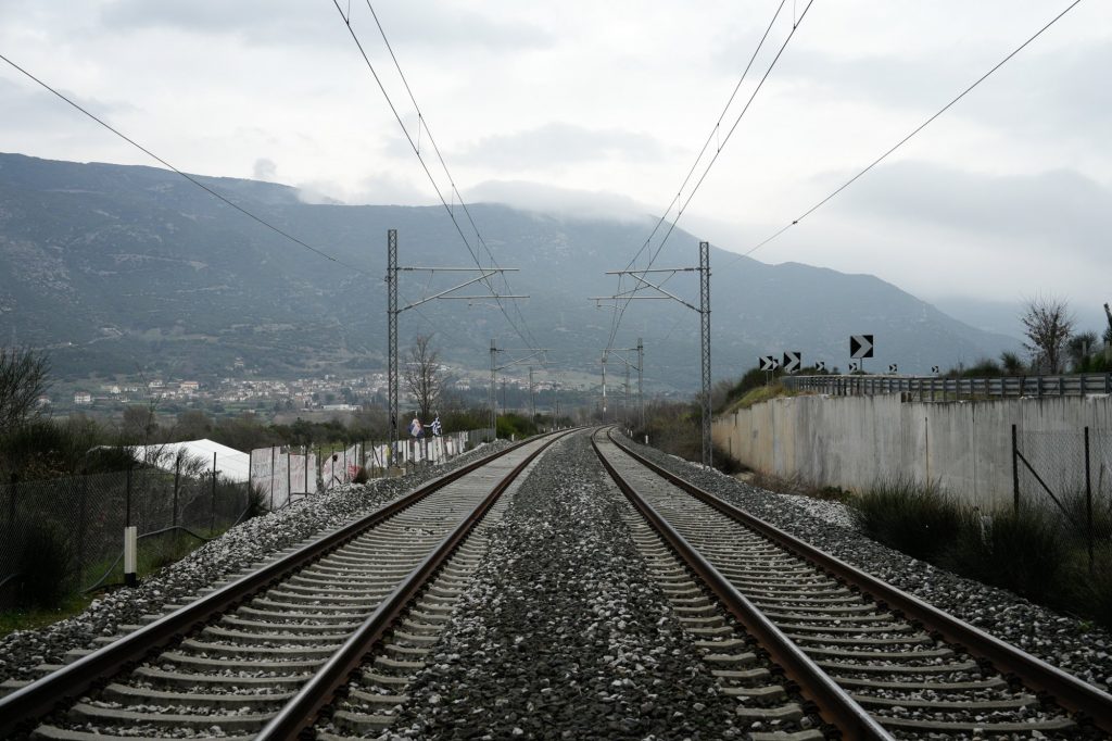 Ακινητοποιήθηκε αμαξοστοιχία με 80 επιβάτες στο Διακοπτό