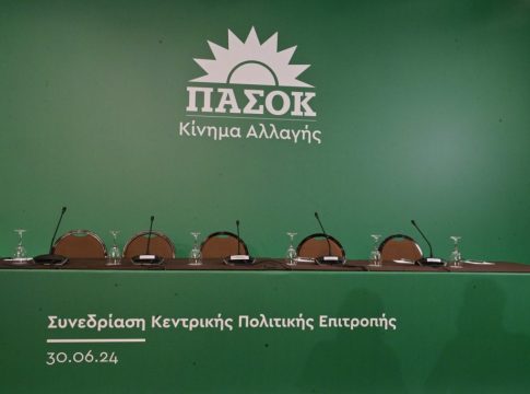 Ανοικτή η μάχη για την ηγεσία του ΠΑΣΟΚ – Τα φαβορί για το β’ γύρο