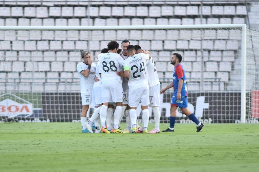 Βόλος – ΟΦΗ 1-3: Παρέλαση των Κρητικών στο Πανθεσσαλικό