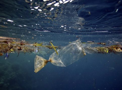 Στα όρια της βρίσκεται η Γη – Πώς η βιομηχανία επηρεάζει τους ωκεανούς