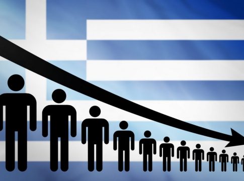 Δημογραφικό: Σοκάρουν τα στοιχεία – Διαρκής πτώση γεννήσεων, κλείνουν δημοτικά σχολεία