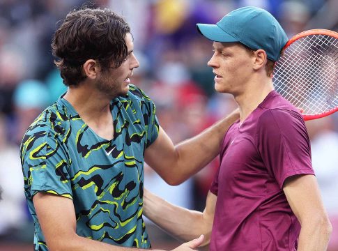 Ματσάρα Σίνερ – Φριτζ με φόντο την κούπα του US Open (vid)