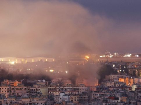 Λίβανος: Τουλάχιστον τέσσερις νεκροί και 32 τραυματίες από βομβαρδισμό του Ισραήλ κοντά στο νοσοκομείο Χαρίρι