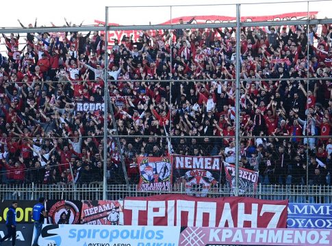 «Ερυθρόλευκη λαοθάλασσα» στην Τρίπολη! (vid, pics)