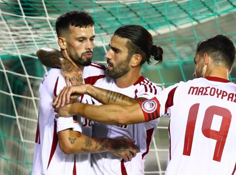 Athens Kallithea – Ολυμπιακός 0-1: Ο Βέλντε έσπασε την γκίνια του