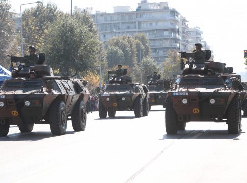 Θεσσαλονίκη: Εντυπωσιακή η στρατιωτική παρέλαση για την 28η Οκτωβρίου – Δείτε φωτογραφίες και βίντεο