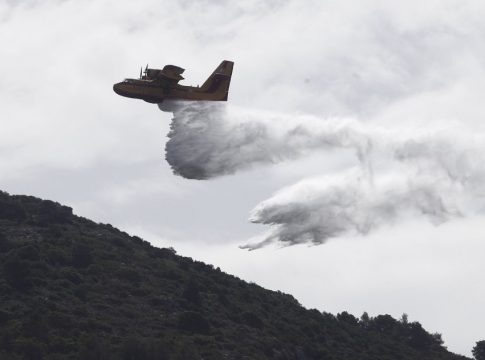 Φωτιά στη Φθιώτιδα: Πυρκαγιά στον Κοκκινόβραχο – Μεγάλη κινητοποίηση της Πυροσβεστικής