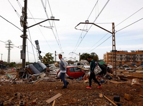 Πλημμύρες στην Ισπανία: Συγκλονιστικά φωτογραφικά καρέ από την επόμενη ημέρα στη Βαλένθια