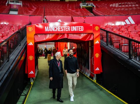 Μπήκε στο «Old Trafford» ο Αμορίμ: «Αυτό είναι το σπίτι σου τώρα» (pics)