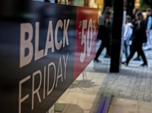 Black Friday: Οι συμβουλές από τον «Συνήγορο του Καταναλωτή» – Τι πρέπει να προσέχουμε στις αγορές μας