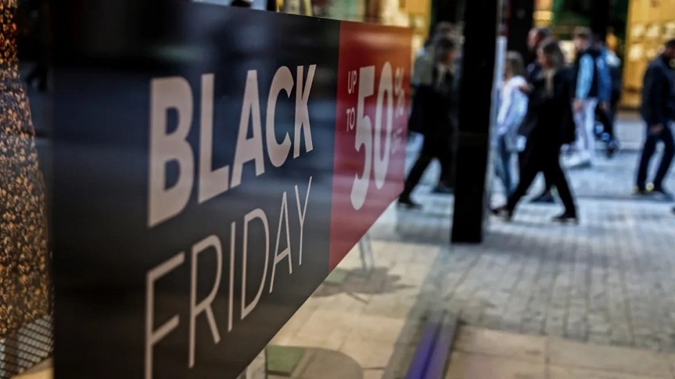 Black Friday: Το ωράριο που θα λειτουργήσουν τα καταστήματα – Τι πρέπει να προσέχουν οι καταναλωτές