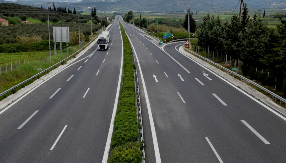 Βόλος: Ηλικιωμένος με άνοια οδηγούσε ανάποδα στην εθνική οδό