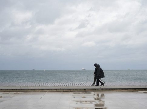 Καιρός: Νέο έκτακτο δελτίο καιρού της ΕΜΥ – Πού θα χτυπήσει η κακοκαιρία «Bora» τις επόμενες ώρες