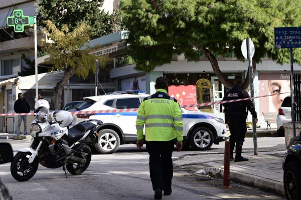 Πυροβολισμοί στη Γλυφάδα: Σοκαριστικές μαρτυρίες – «Δεν υπολόγιζαν που έπεφταν οι σφαίρες»