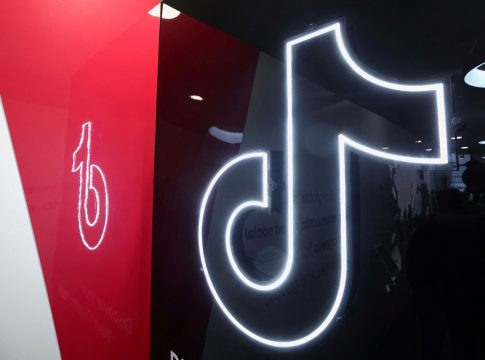 Δώστε μας το μισό TikTok να γλιτώσετε δασμούς, λέει ο Τραμπ στην Κίνα