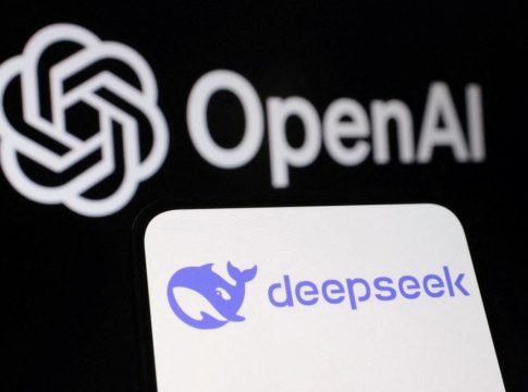 Η DeepSeek στο στόχαστρο για «κλοπή δεδομένων» της OpenAI