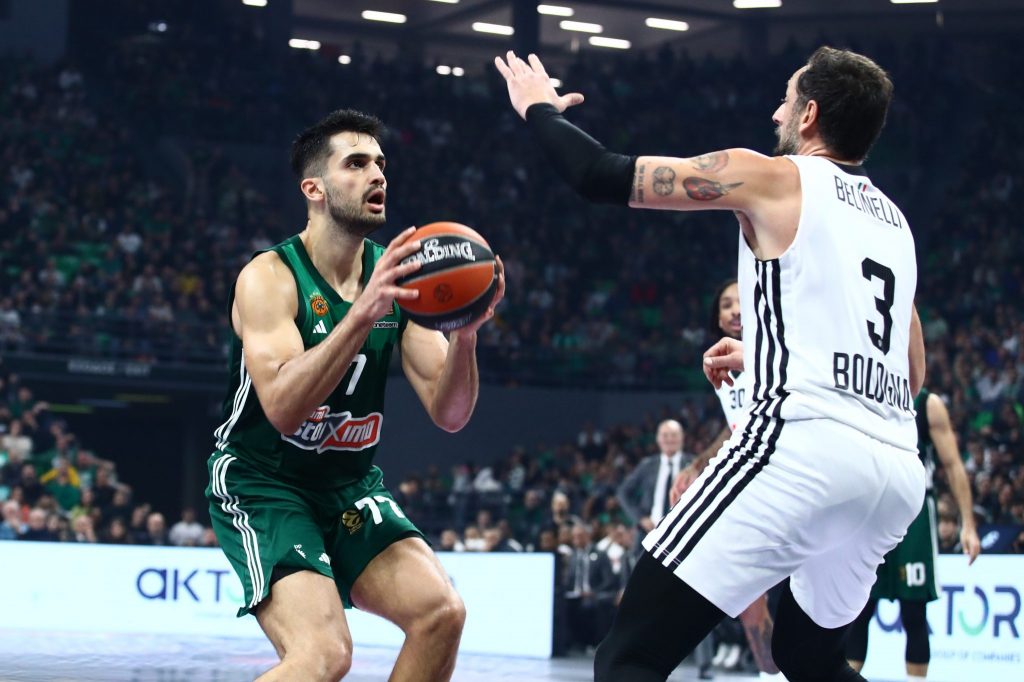 Έξι ρεκόρ καριέρας και MVP του ματς απέναντι στην Μπολόνια ο Γιούρτσεβεν